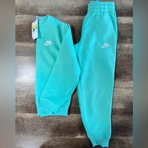 BIG KIDS NIKE SWEATSUIT